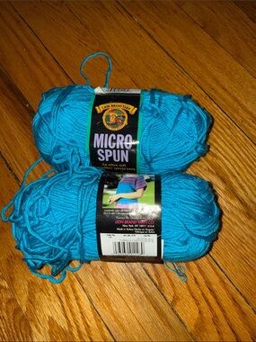 Lion Brand Micro-Spun Yarn - Bright Bkue Skeins